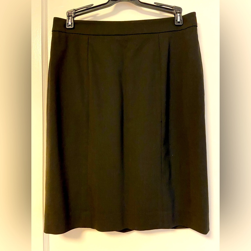 NWOT - Club Monaco Manhattan Tex Skirt - Black - Size 4